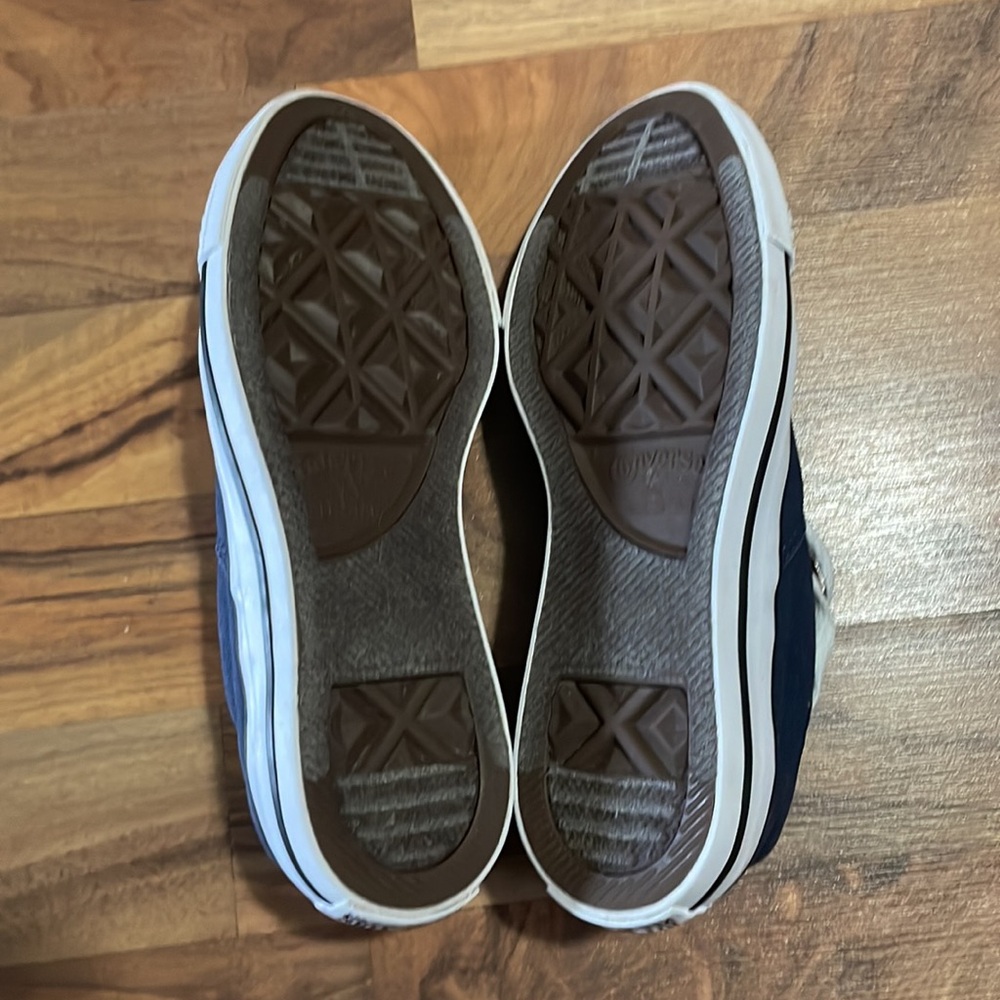 Converse Navy Blue Low Top Sneakers with White Accents - Picture 4 of 4